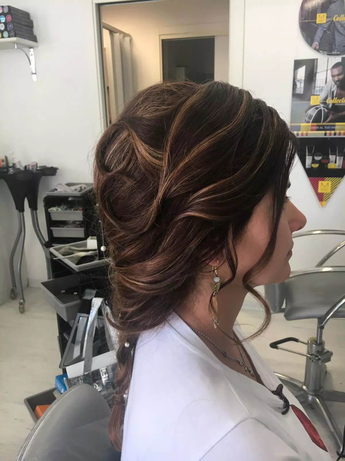 acconciatura femminile elegante