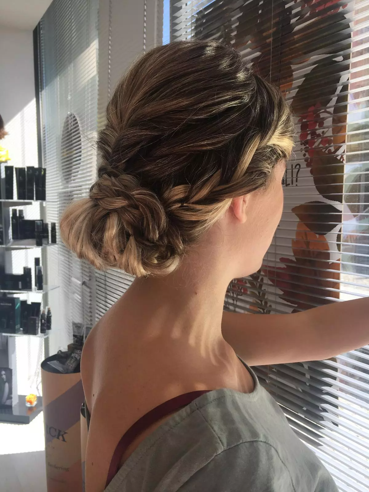 messa in piega femminile elegante