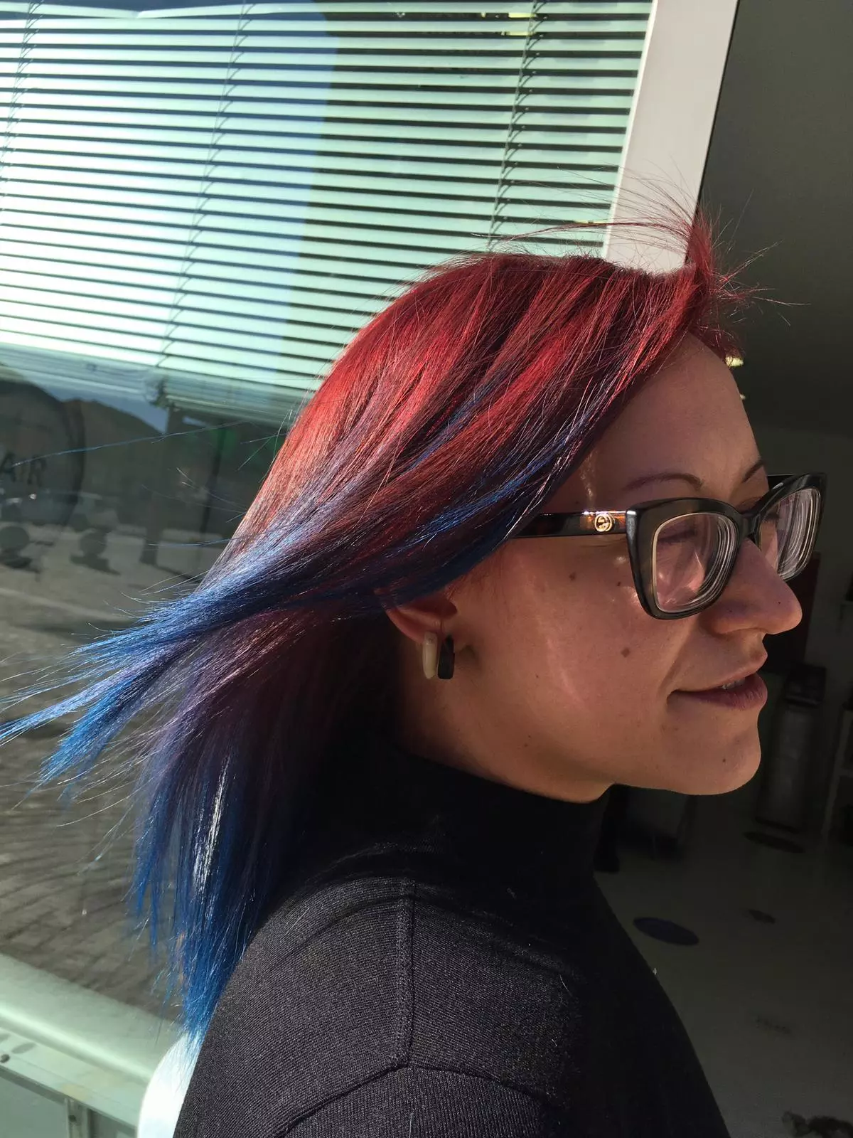 tinta femminile graduata moderna rossa e blu